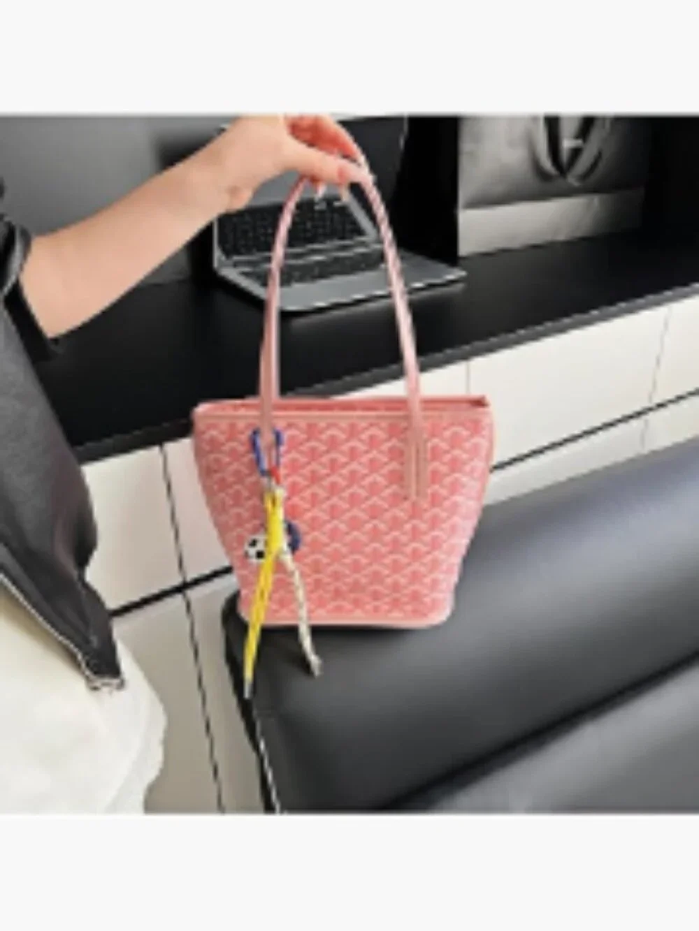 Women's Faux Leather Tote Handbag Large Capacity Shoulder Bag Seamless